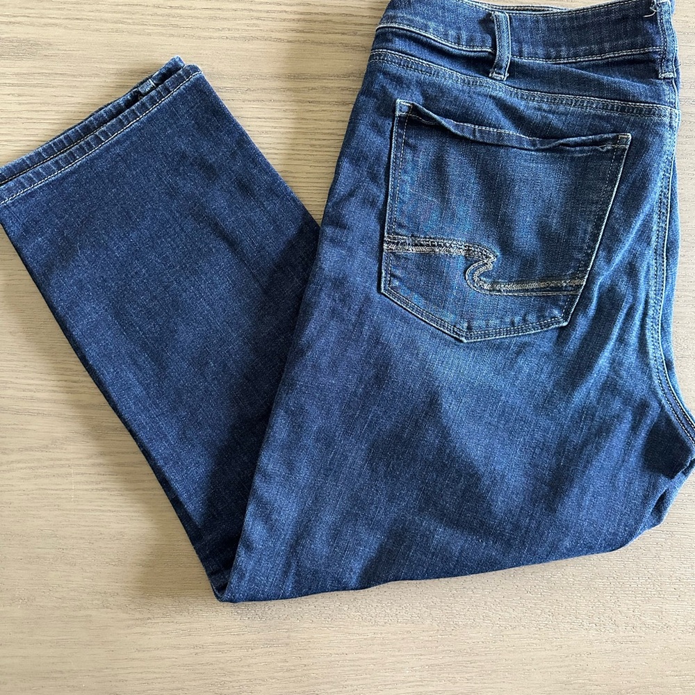 Silver Jeans Dark Blue Capri